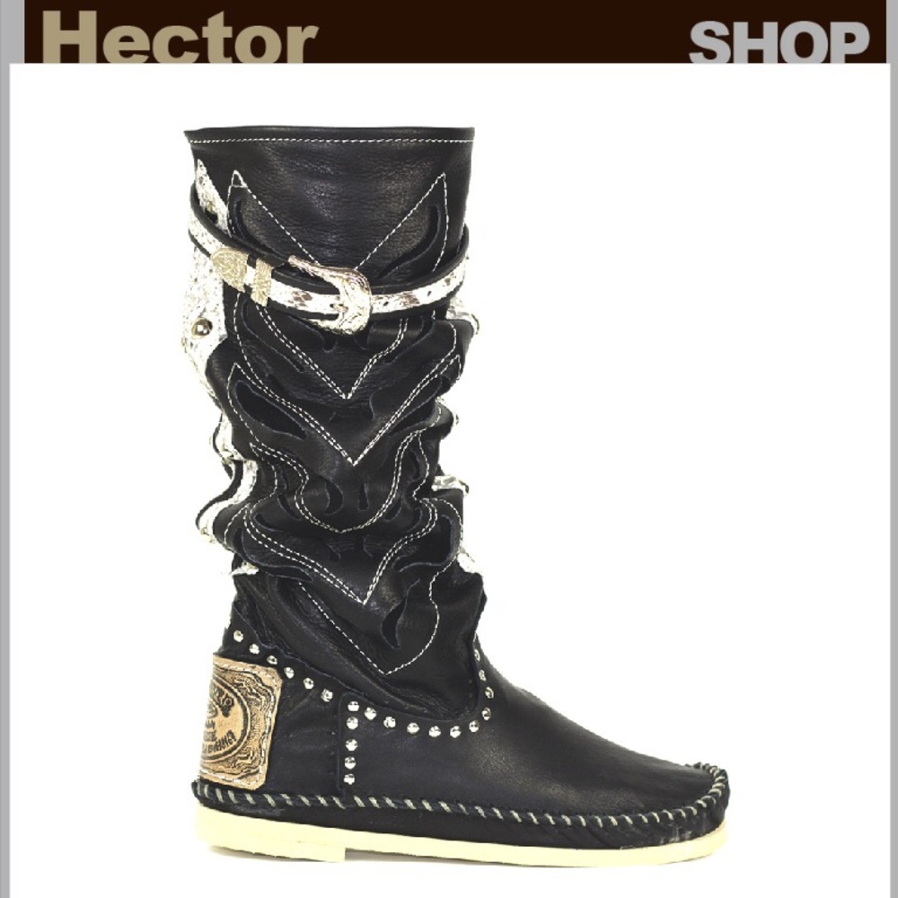 Hector Riccione boots